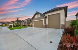 8809 E Daffodil St, Nampa, ID 83687