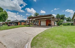 616 Kingston Drive, Yukon, OK 73099