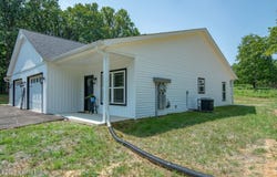 295 Piping Rock Rd Rd, Brandenburg, KY 40108