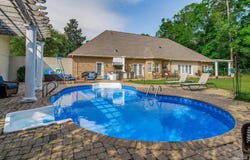 3460 Edinburgh Dr, Pace, FL 32571