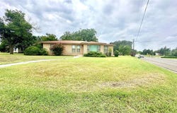 1611 Live Oak Street, Goldthwaite, TX 76844
