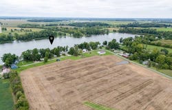 14044 Lake Shore Dr, Hudson, MI 49247