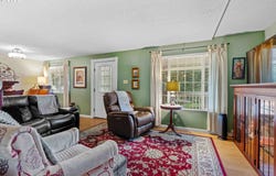 1042 W STATE ROUTE 4, Cathlamet, WA 98612