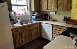 530 Burge Mountain Road, Hendersonville, NC 28792