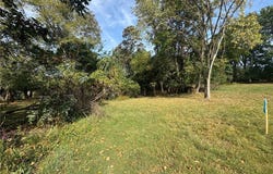 E Ray- 36C Drive, Zanesville, OH 43701