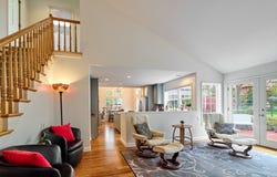219 AMES Ct, Silverton, OR 97381