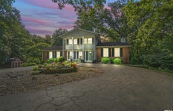 3858 SUNSET Drive, Pekin, IL 61554