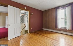 221 FRANKLIN STREET, ALBURTIS, PA 18011