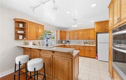 18633 Gledhill Street, Northridge, CA 91324