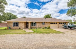 606 Nichols St, Rowena, TX 76875