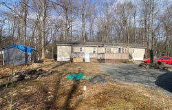 26 SMOKE SIGNAL PATH, GOULDSBORO, PA 18424