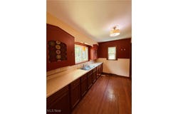 3819 S Cleveland Massillon Road, Barberton, OH 44203
