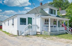 10 Riverside Avenue, Mexico, ME 04257