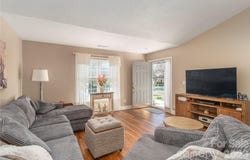 11 Pearl Street, Black Mountain, NC 28711