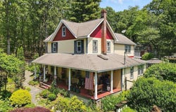 160 Long Road, Canadensis, PA 18325