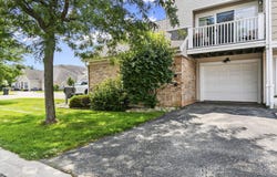16 CORNER STONE Way, Fitchburg, WI 53711