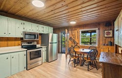 525 Lake Road, East Bernstadt, KY 40729