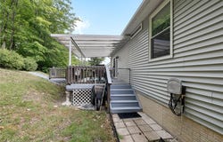18340 Crystal Lakes Drive, North Royalton, OH 44133