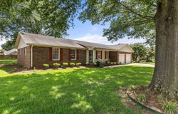 2218 Marietta Ave, Muscle Shoals, AL 35661