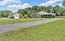13 Indian Valley Way, Rydal, GA 30171