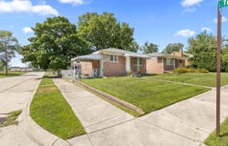 32609 Linderman Avenue, Warren, MI 48093