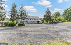5 W PINE STREET, MOUNT HOLLY SPRINGS, PA 17065