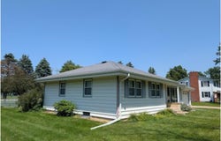 209 Hillcrest Way, Le Sueur, MN 56058