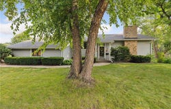 1945 Kelly Drive, Golden Valley, MN 55427
