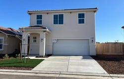 1520 Concord Way, Dinuba, CA 93618