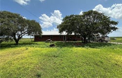 7602 FM 796, Skidmore, TX 78389