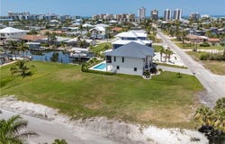 2 Bayview Boulevard, Fort Myers Beach, FL 33931