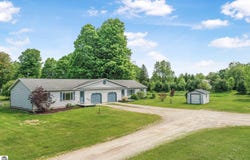 200-202 Hassle Road, Buckley, MI 49620