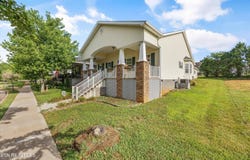 117 Willowcreek Blvd, Sweetwater, TN 37874