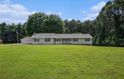 95 Oak Grove Circle, Mcdonough, GA 30253