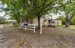 1010 Oak Valley Lane, Corsicana, TX 75110