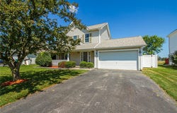 5768 Oatfield Dr, Farmington, NY 14425