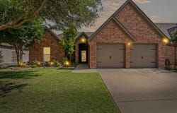 549 Magnolia Parkway, Benbrook, TX 76126