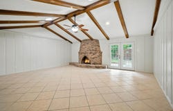 7907 Knoxville Avenue, Lubbock, TX 79423