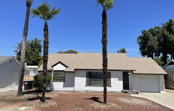 2616 W Iris Avenue, Visalia, CA 93277
