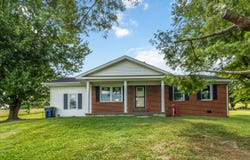 4492 Chestnut Grove Road, Brodhead, KY 40409