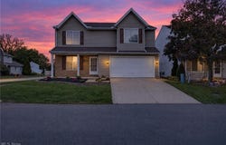 1115 Oxford Circle, Akron, OH 44312
