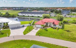 1402 SW 4th Lane, Cape Coral, FL 33991