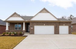 20209 Sunset Avenue, Livonia, MI 48152