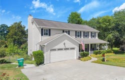 1083 Wash Lee Drive SW, Lilburn, GA 30047