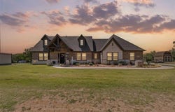 100 Aslan Road, Poolville, TX 76487