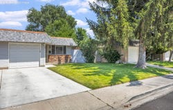2676 Adel Way, Sparks, NV 89431