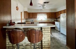 709 W Waco St, Marfa, TX 79843