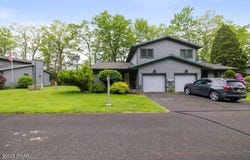 802 Forest Circle, Paupack, PA 18464