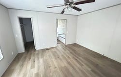 1600 ROSHARON RD, ALVIN, TX 77511