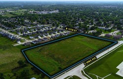 01 N 15th Street, Indianola, IA 50125